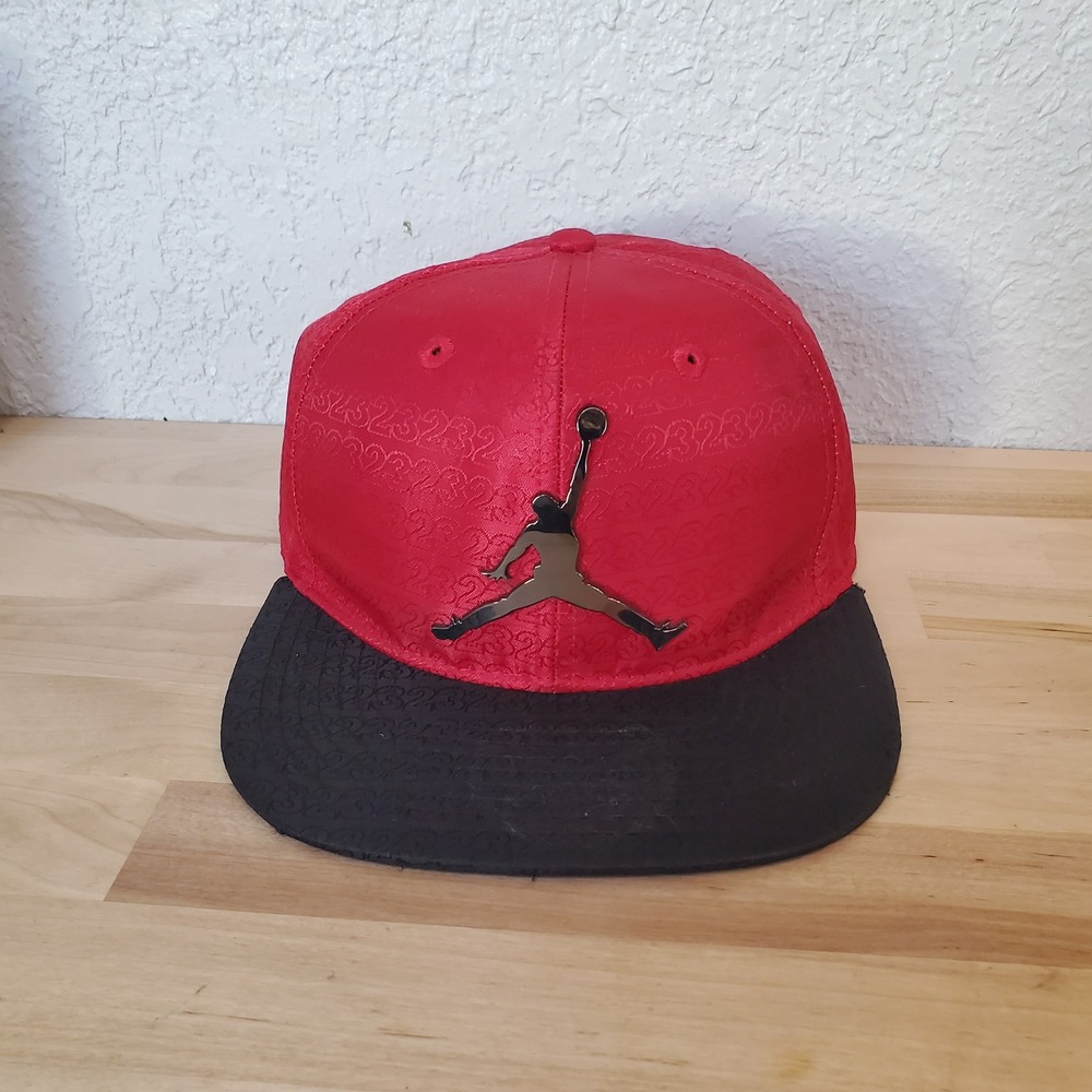 Jordan Youth Snapback Hat Red Black Metallic Jumpman 23 Print 1419-391